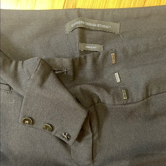 Women's Express Design Studio "Publicist" Black Flared Dress Pants size 4 / R - Picture 3 of 11